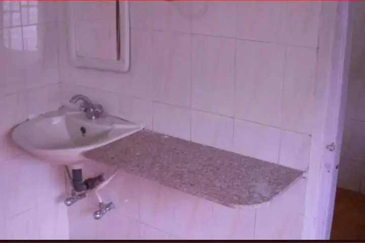 Кхандва: Hotel Grand Barrack