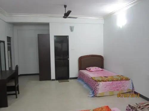 Киим: p p motel