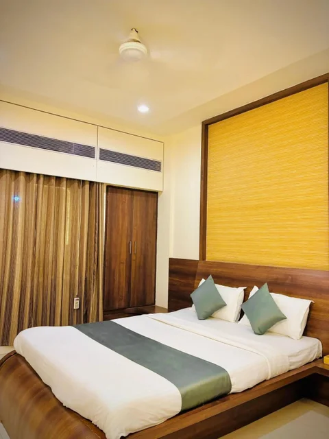 Ширди: Saishri Group Of Hotels