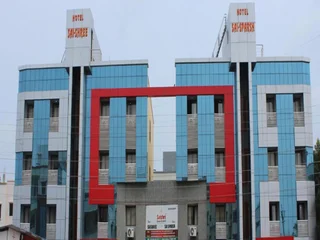 Ширди: Saishri Group Of Hotels