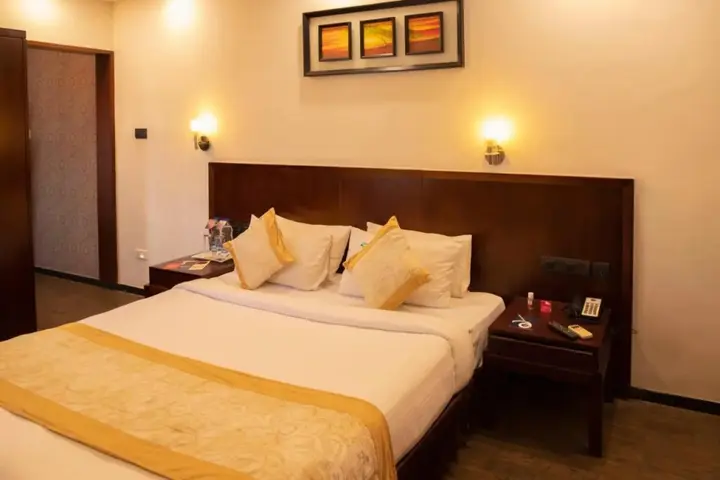 Соманур: Vits By Spree Hotels Le Pebble