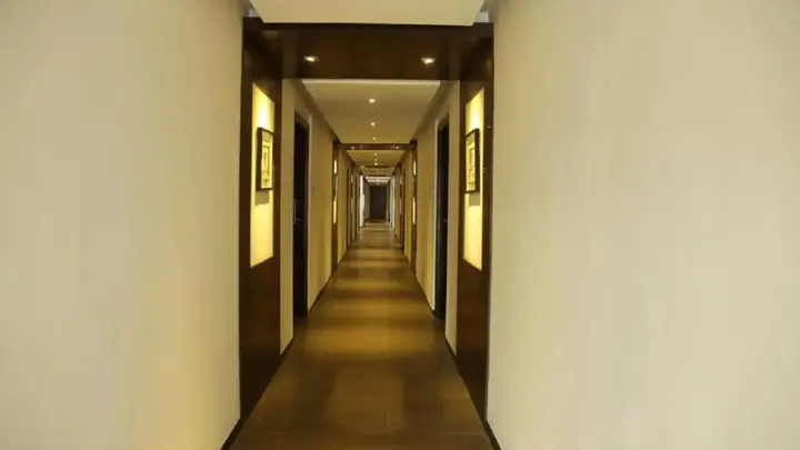 Соманур: Vits By Spree Hotels Le Pebble