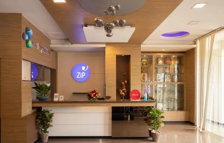 Соманур: Vits By Spree Hotels Le Pebble