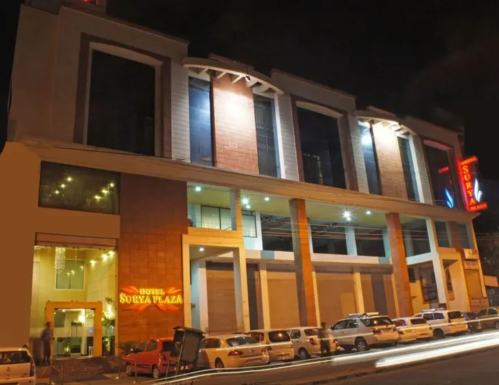 Кота: Hotel Surya Plaza