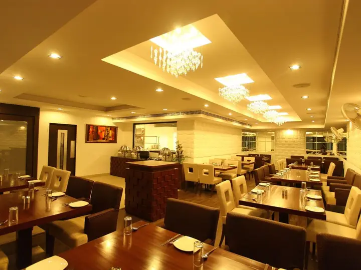 Кота: Hotel Surya Plaza