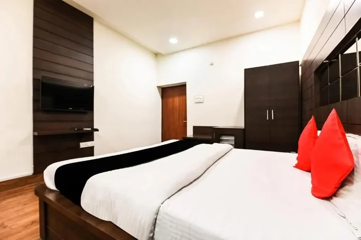 Кота: Hotel Surpin Palace