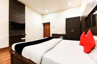 Кота: Hotel Surpin Palace