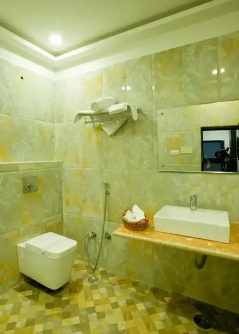 Кота: Hotel Surpin Palace