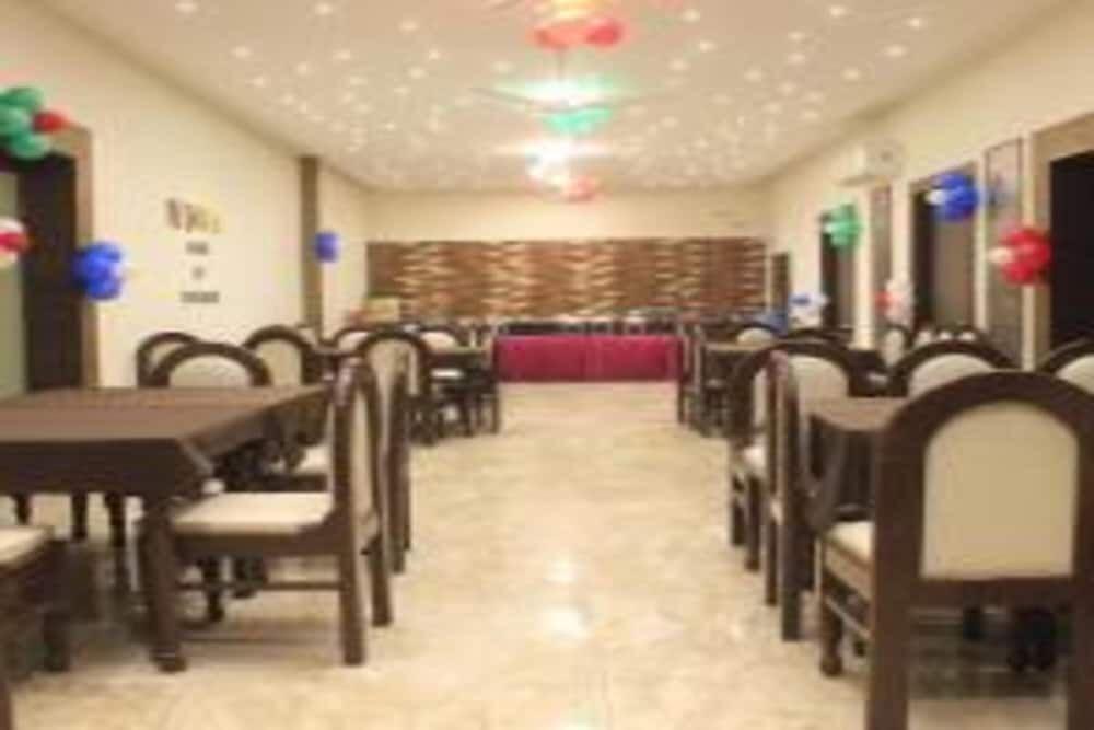 Кота: Hotel Surpin Palace