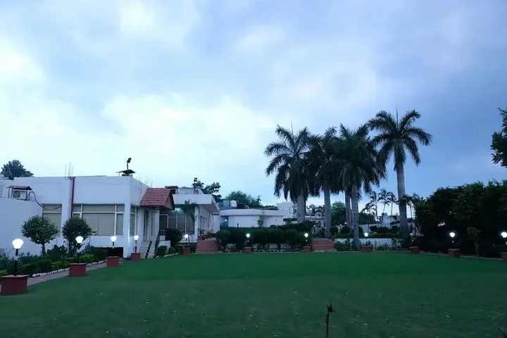 Кала Амб: Black Mango Resort