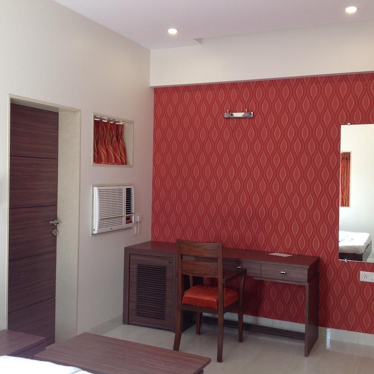 Мумбаи: Pals Hotel