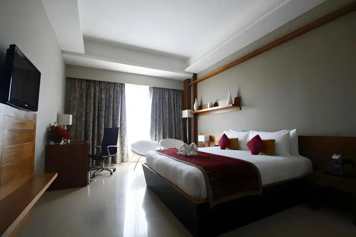 Салем: Grand Estancia