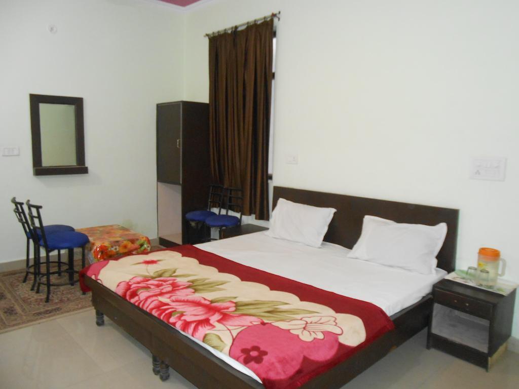 Агра: Hotel Jyoti Villa