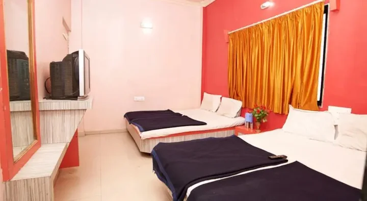 Ширди: Hotel Om Sai