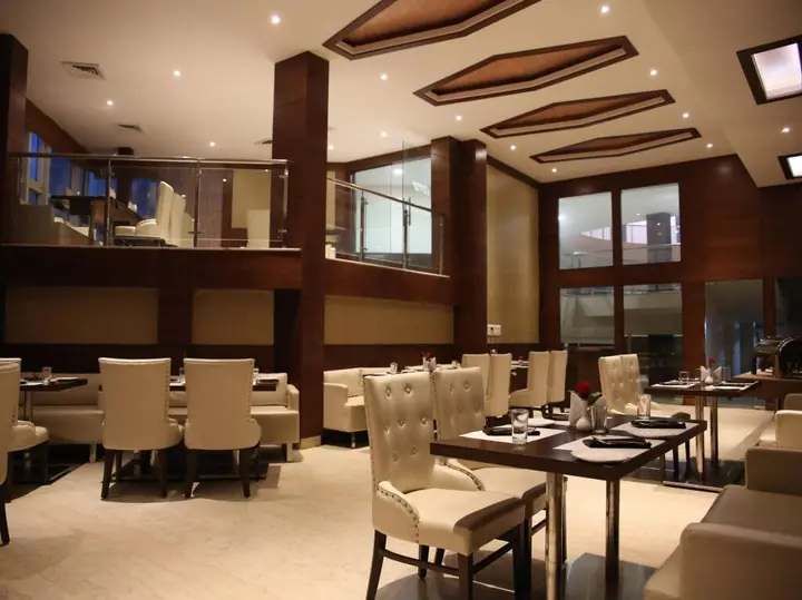 Катра: The Altruist AMR Hotel