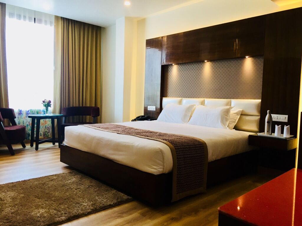 Катра: The Altruist AMR Hotel