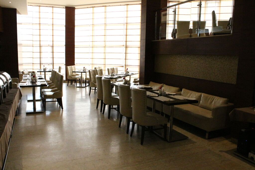 Катра: The Altruist AMR Hotel