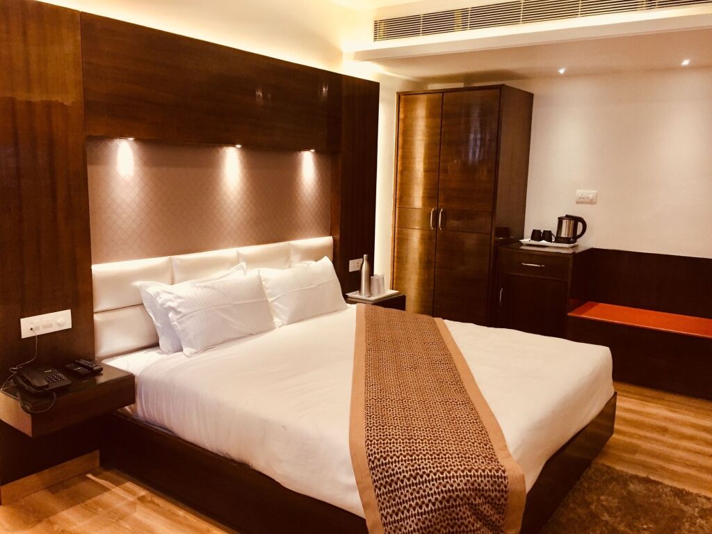 Катра: The Altruist AMR Hotel
