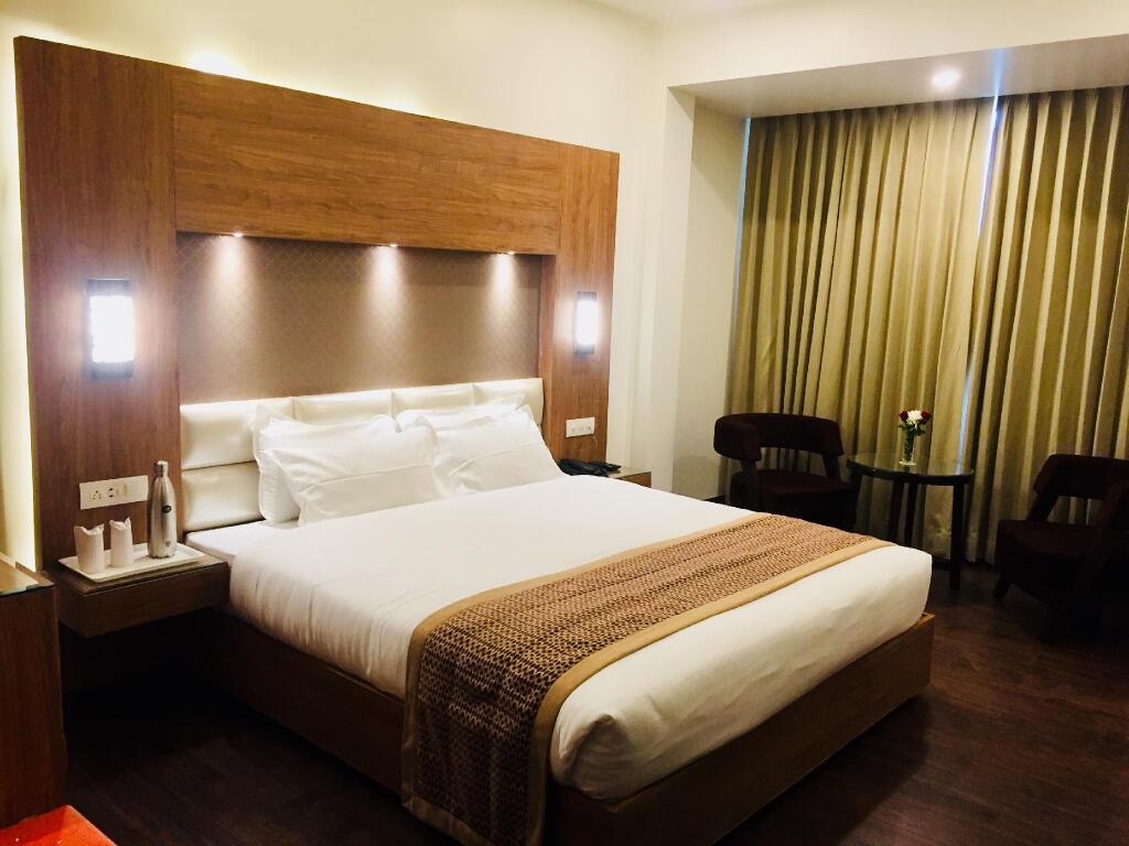 Катра: The Altruist AMR Hotel