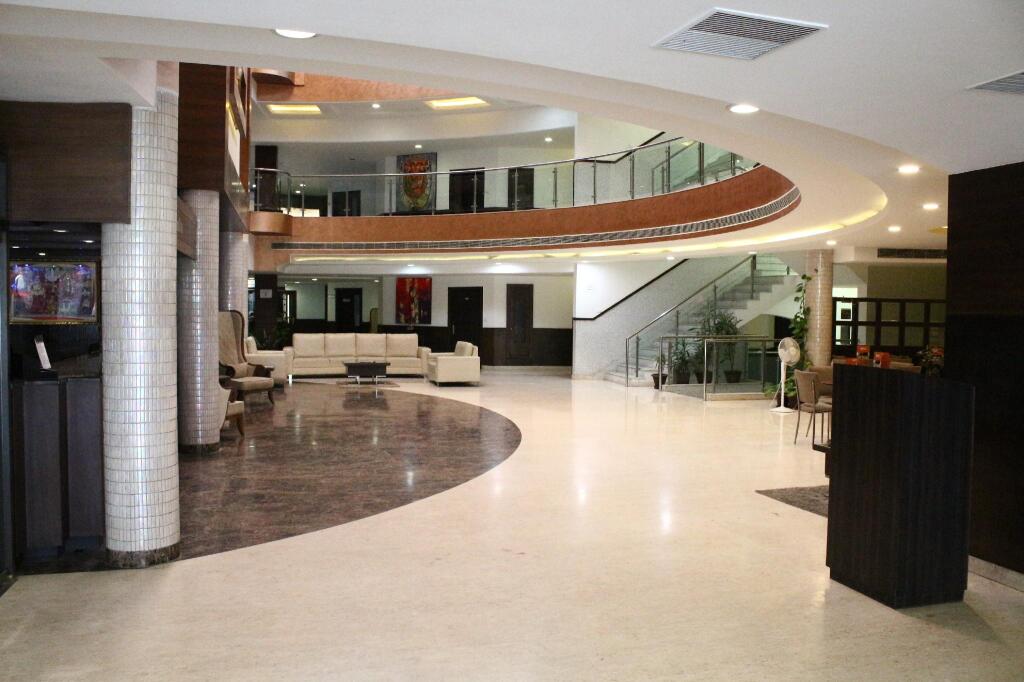 Катра: The Altruist AMR Hotel