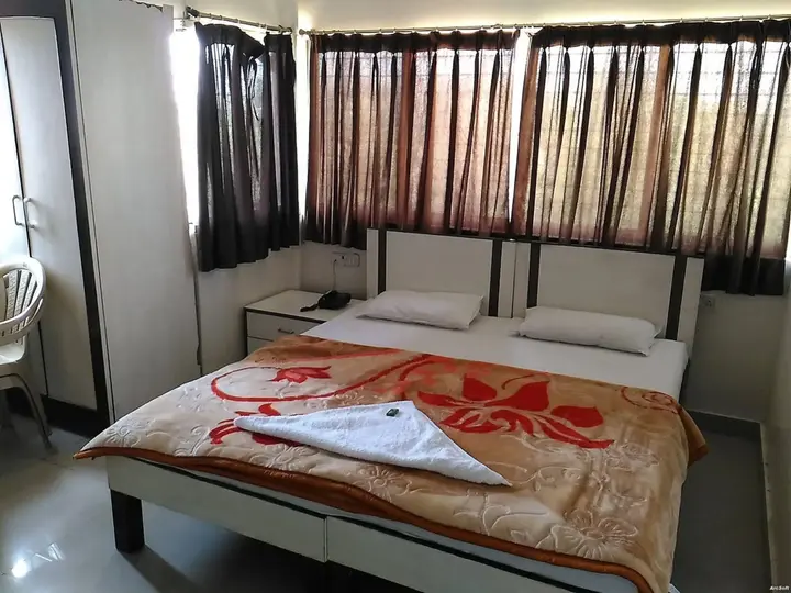 Пимпри-Чинчвад: Hotel Bhola