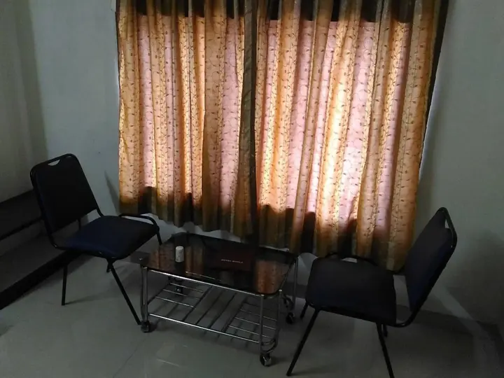 Пимпри-Чинчвад: Hotel Bhola