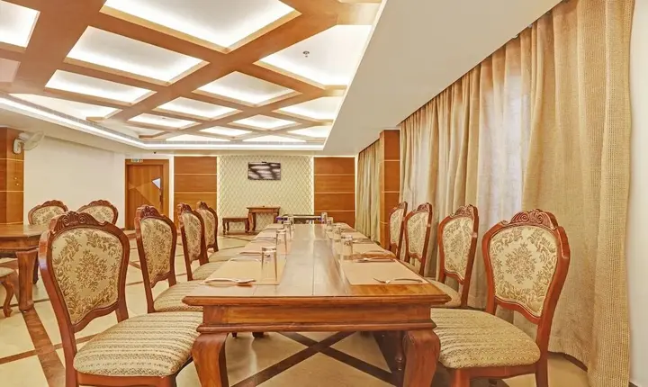 Чирайнкижу: Hotel Vakkom Palazzo