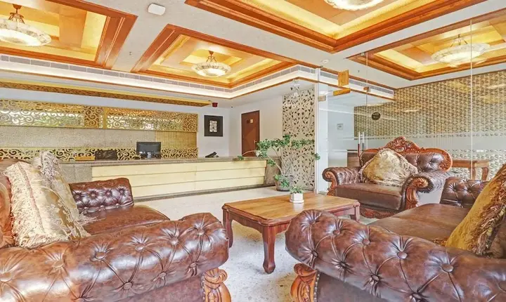 Чирайнкижу: Hotel Vakkom Palazzo
