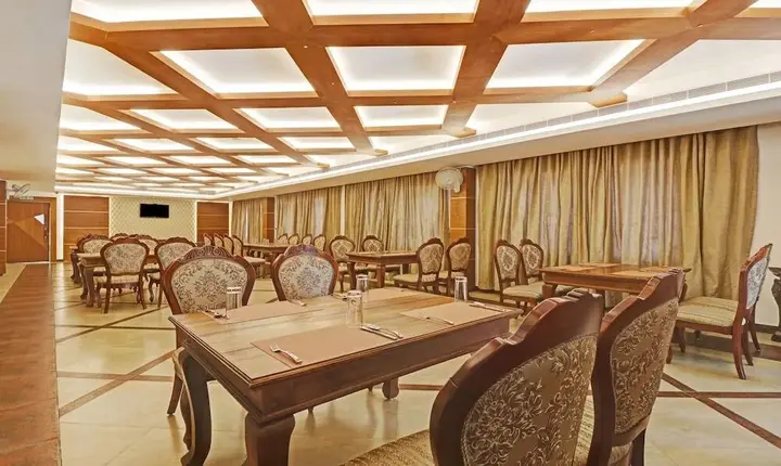 Чирайнкижу: Hotel Vakkom Palazzo