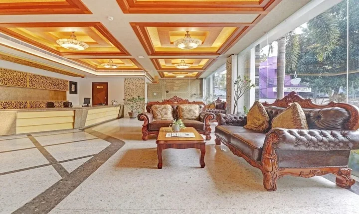 Чирайнкижу: Hotel Vakkom Palazzo
