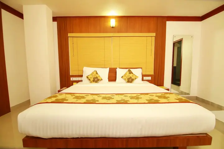 Султан-Батери: Hotel Great Jubliee