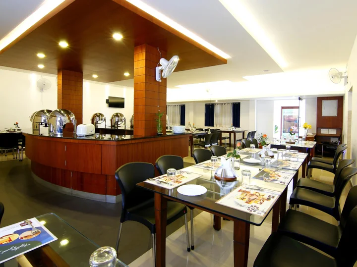 Султан-Батери: Hotel Great Jubliee