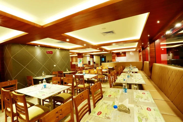 Султан-Батери: Hotel Great Jubliee