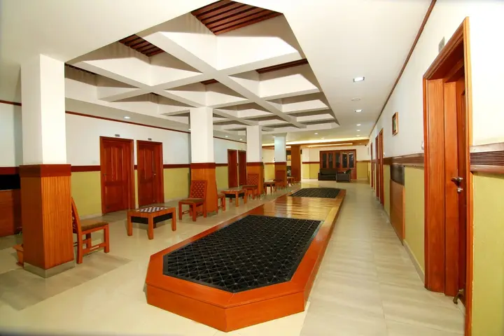 Султан-Батери: Hotel Great Jubliee