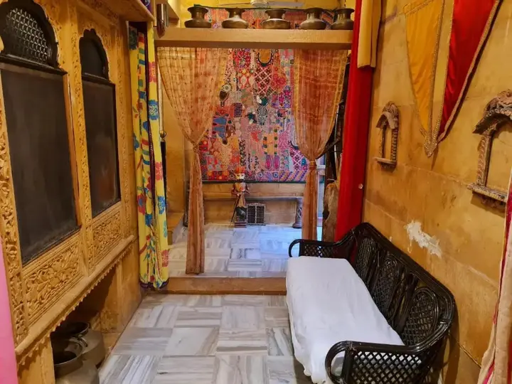Джайсалмер: Hotel Shahi Garh