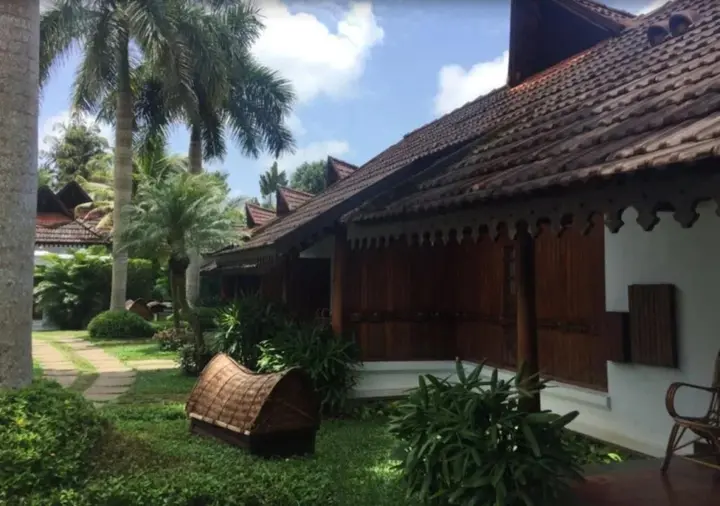 Кумараком: Lake Palace Family Resort