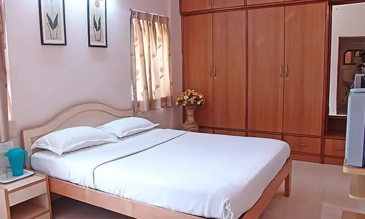 Бангалор: Lake Habitat Serviced Apartments