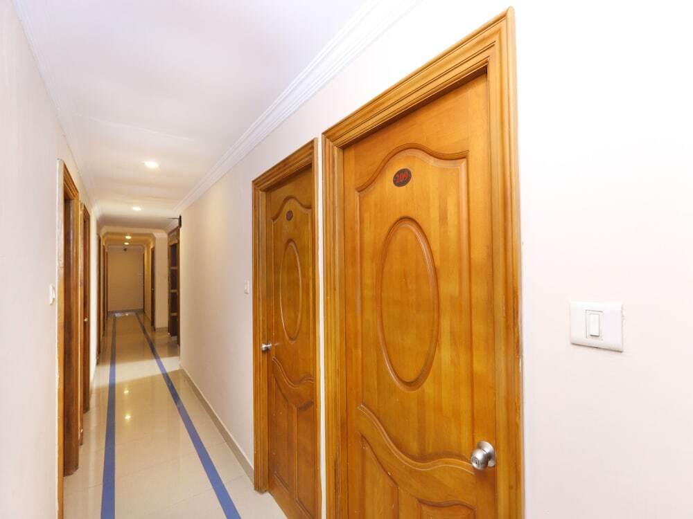Ченнаи: OYO 15963 City Manor