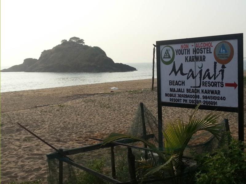 Карвар: Majali Beach Resorts