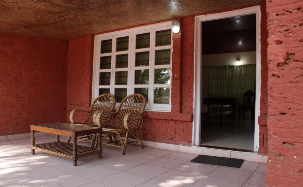 Карвар: Majali Beach Resorts