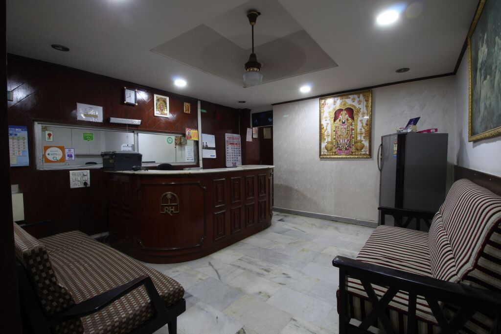 Секундерабад: Hotel Maya Deluxe