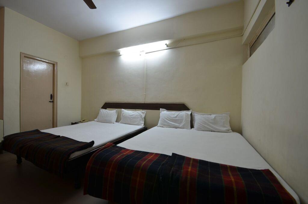 Секундерабад: Hotel Maya Deluxe