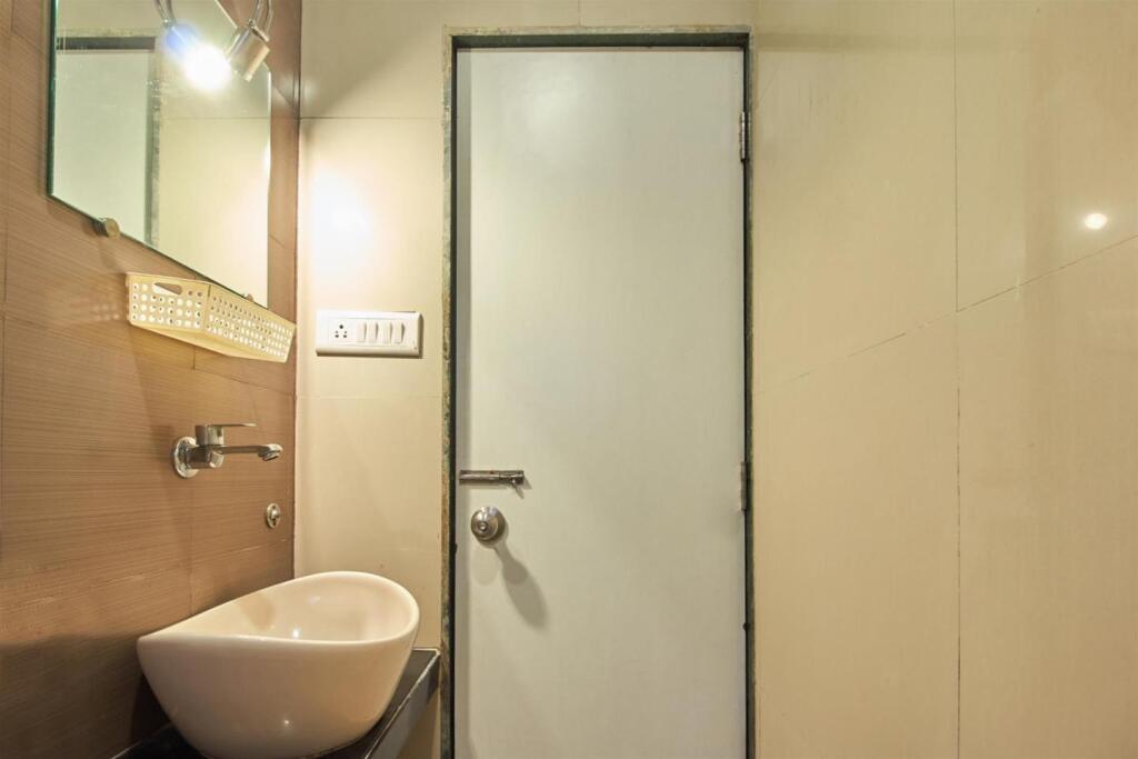Тхане: Hotel Ratna Palace Residency