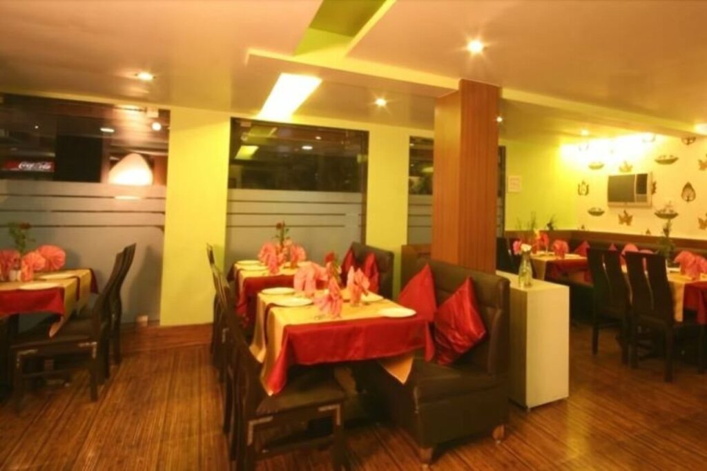 Тхане: Hotel Ratna Palace Residency