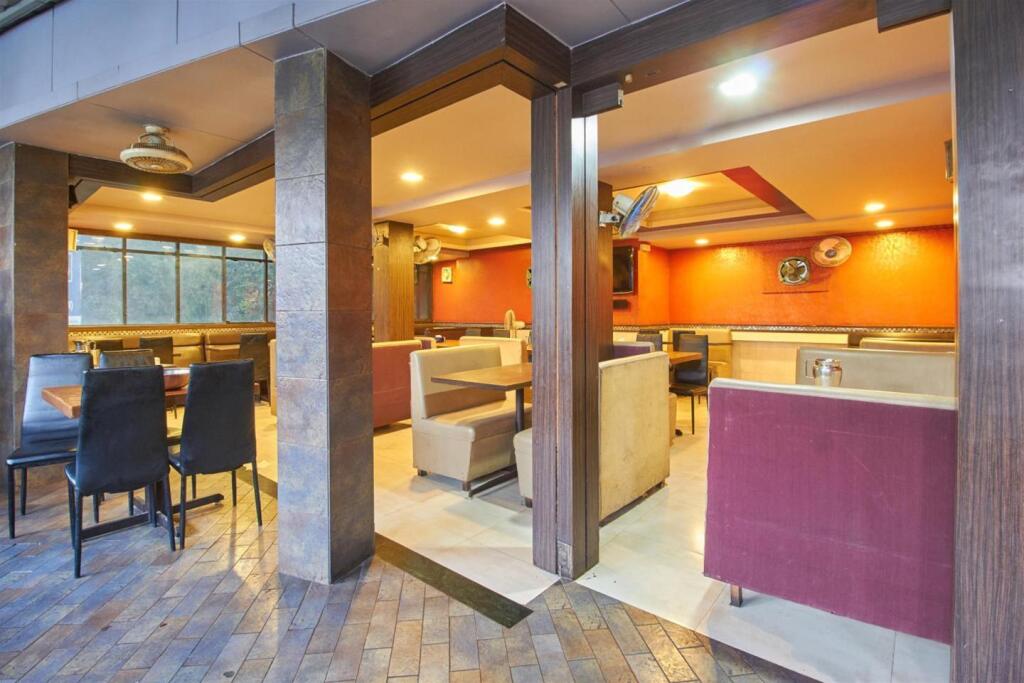 Тхане: Hotel Ratna Palace Residency