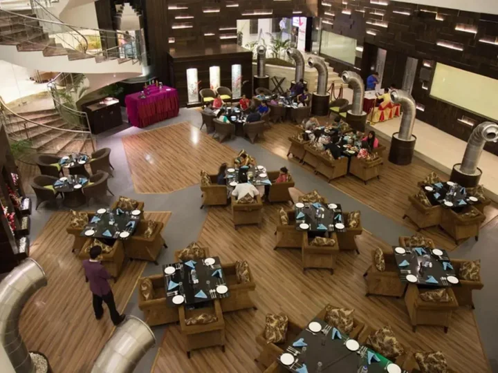 Бхаруч: Regenta Central Harimangla