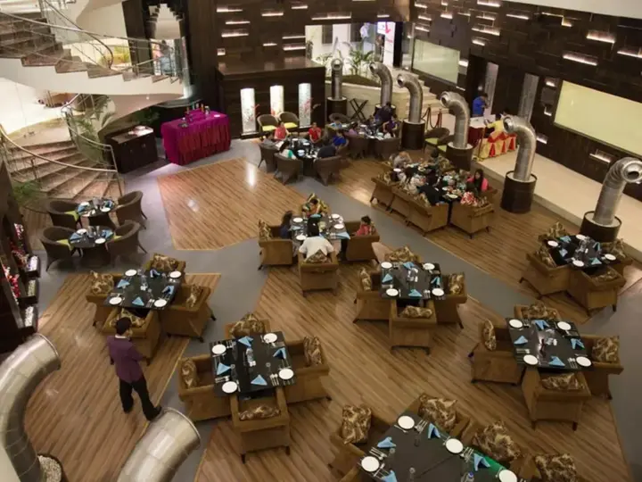 Бхаруч: Regenta Central Harimangla