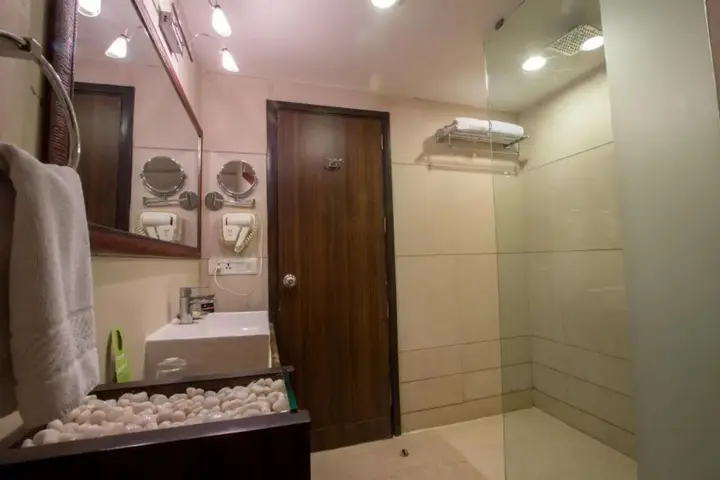 Бхаруч: Regenta Central Harimangla