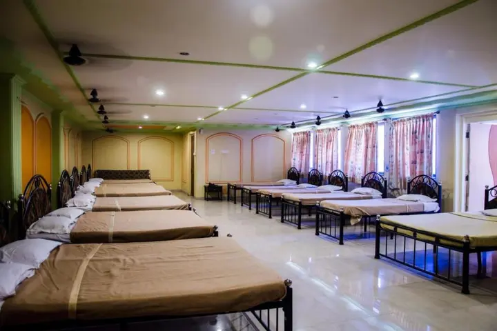 Ширди: Saibaba International Hotel