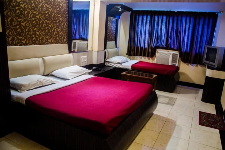 Ширди: Saibaba International Hotel